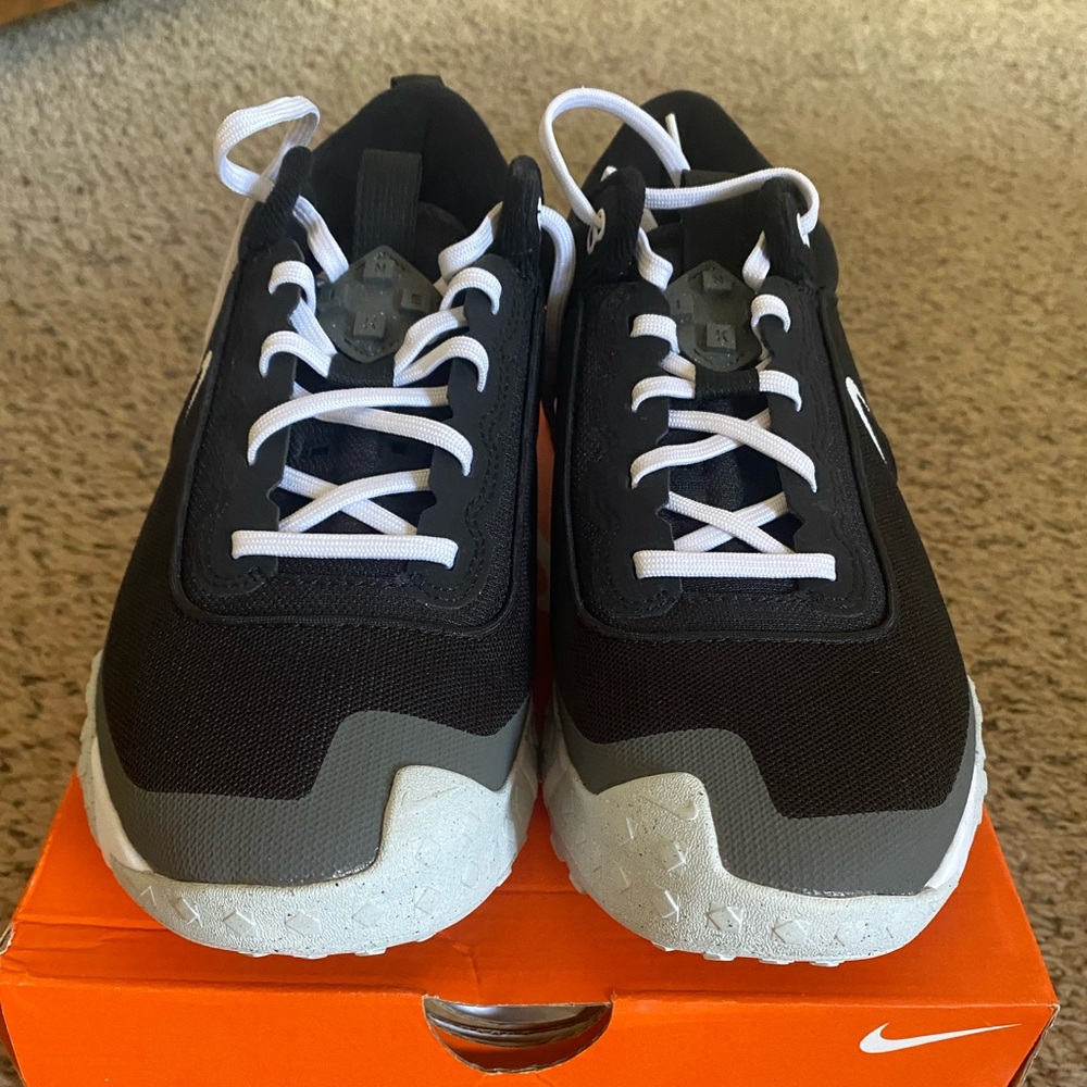 Brand New in the box, Nike Air Diamond Varsity turf shoes. Never worn.